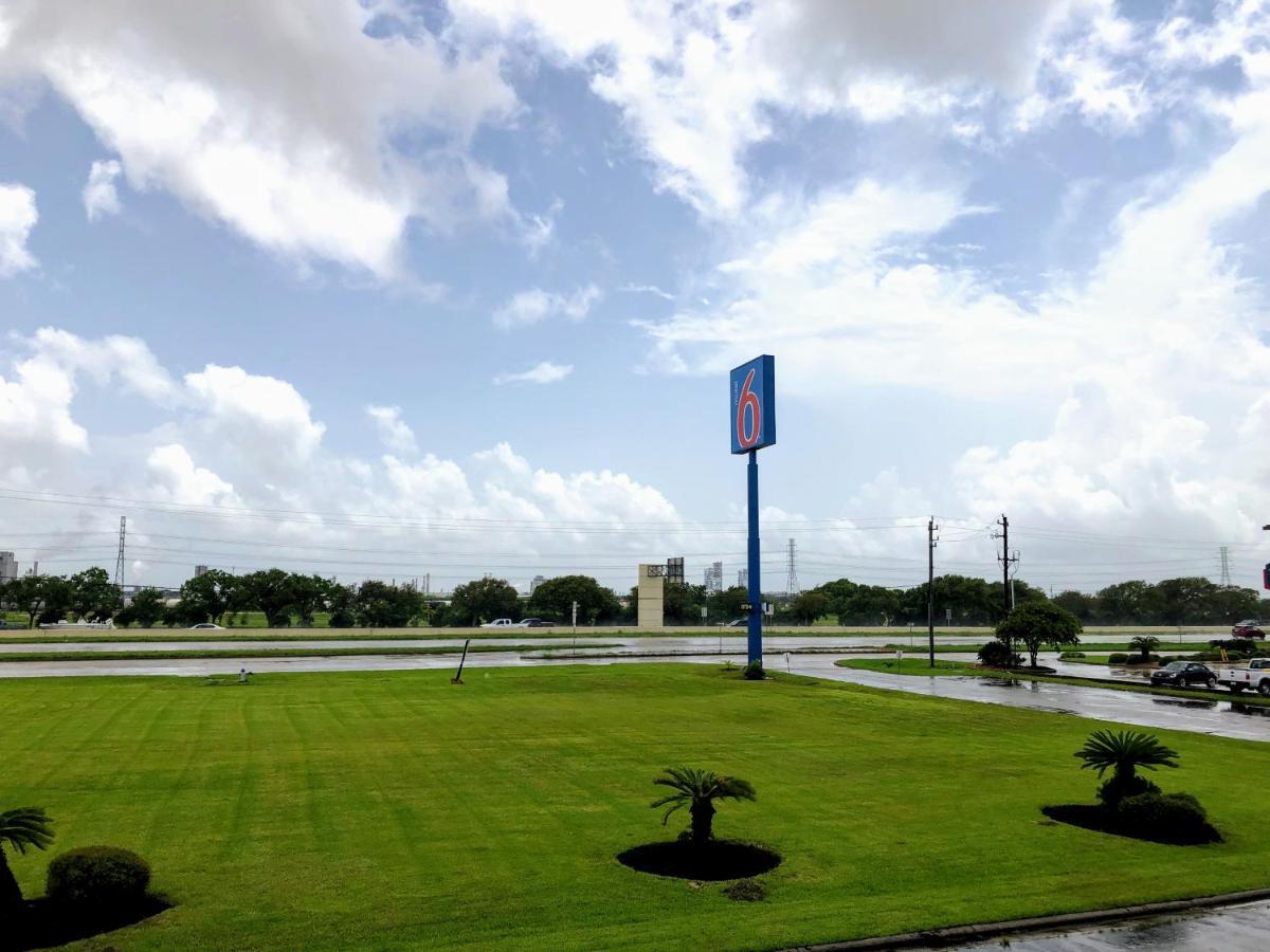 Motel 6-Clute, TX Exterior foto